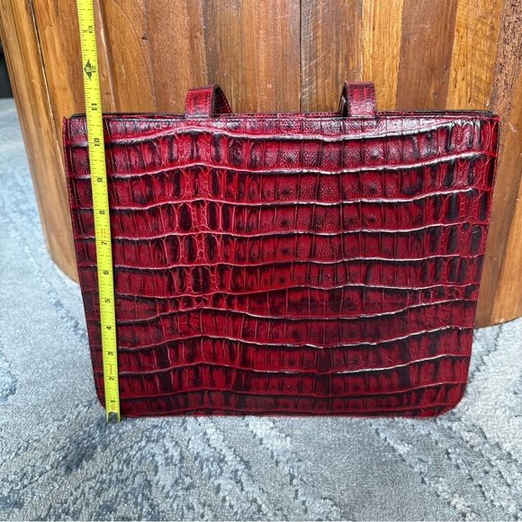 Elegance Paris Crocodile Embossed Red Leather Top Handle Bag Tote - Picture 4 of 12